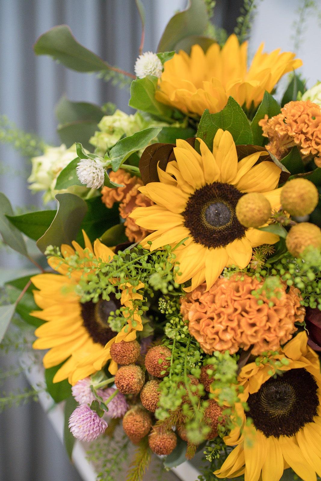 Dazzling Sunflower & Cream Rose Bouquet