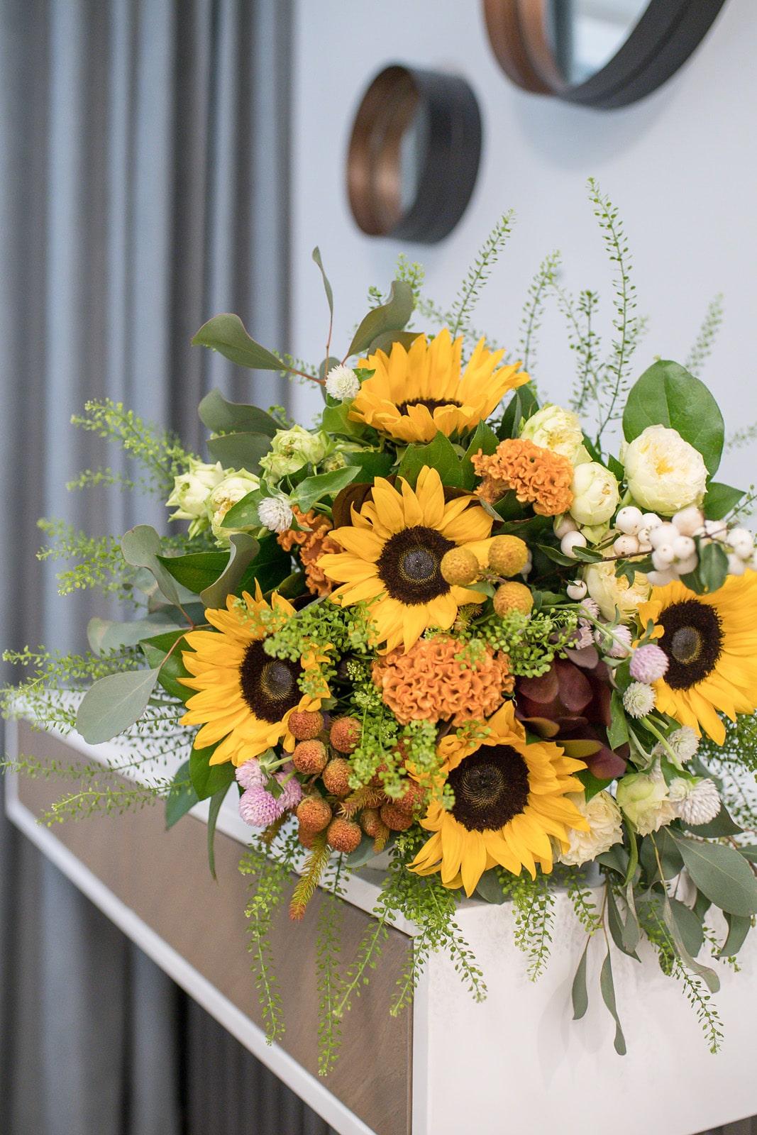 Dazzling Sunflower & Cream Rose Bouquet