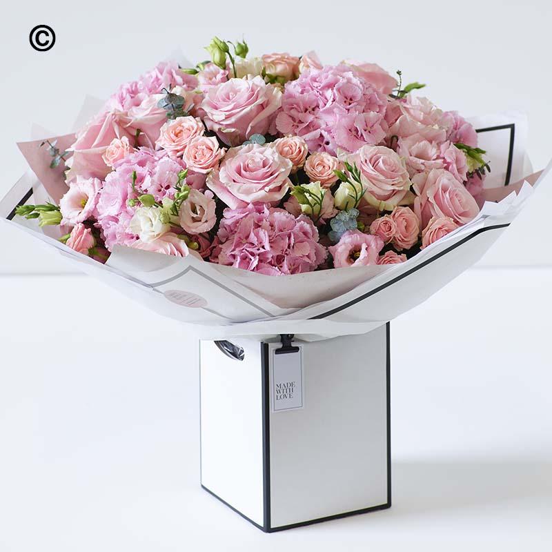 Elegant Pastel Rose Bouquet in Gift Box